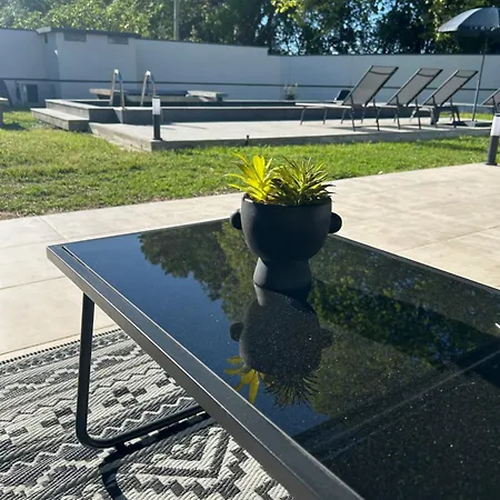 Maison Avec Piscine Privee Chauffee Nyaraló